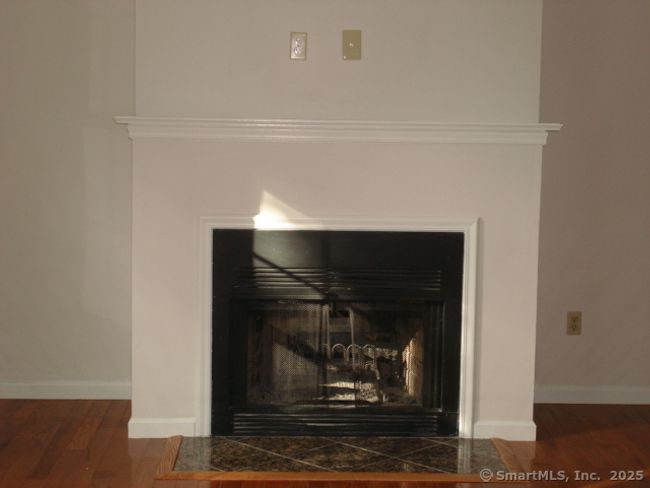 UNIT-17-6 - 55 Mill Plain Rd, Condo with 3 bedrooms, 3 bathrooms and 1 parking in Danbury CT | Image 6