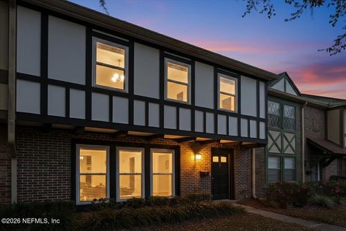 8140 Sutton Pl E, JACKSONVILLE, FL, 32217-4437 | Card Image