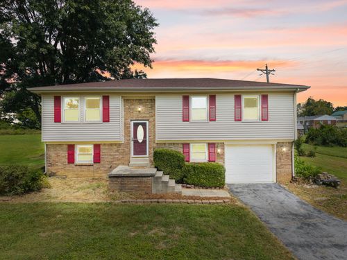 50 Hickory Ln, Berea, KY, 40403-9156 | Card Image