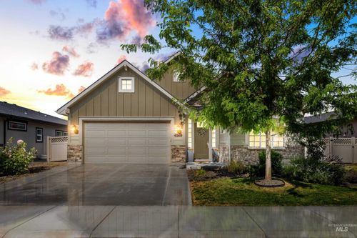 4569 N Tirso Ave, Meridian, ID, 83646-4628 | Card Image