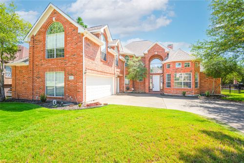 909 Hills Creek Dr, McKinney, TX, 75072-5231 | Card Image