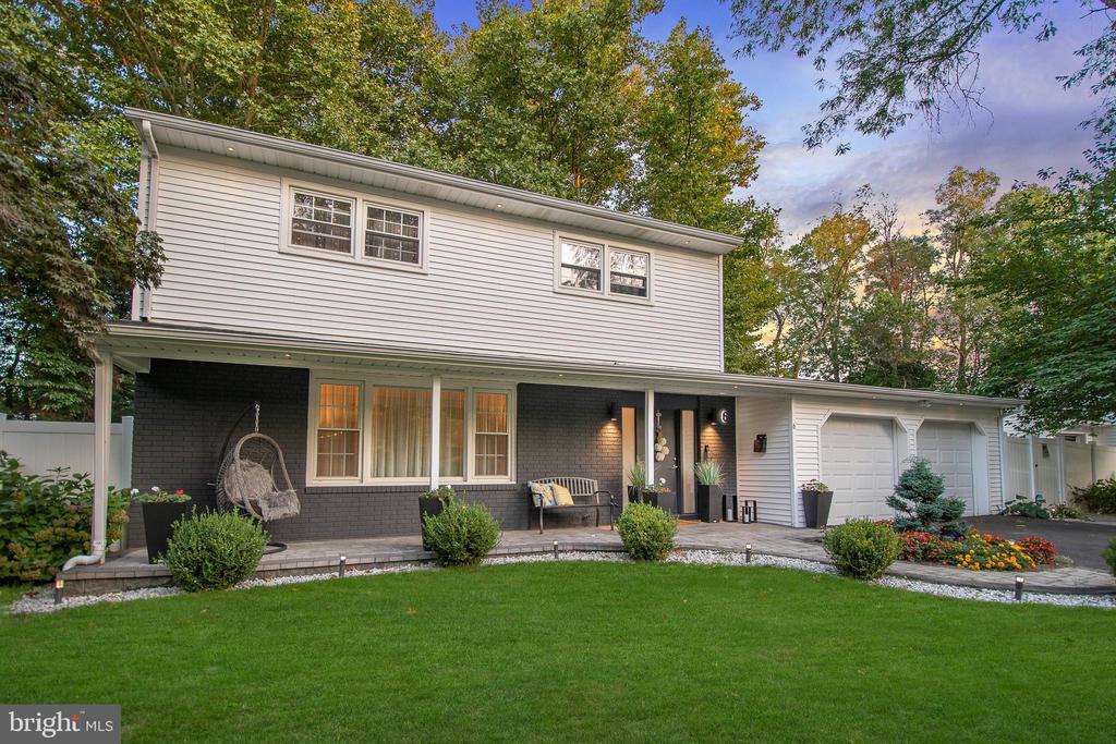 Pin Oak Dr, Lawrence Township, NJ 08648