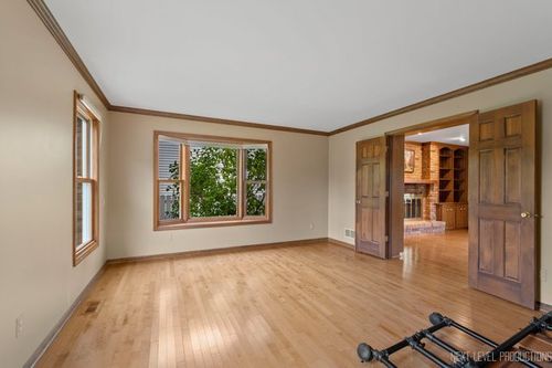 1032 Towne Ave, Batavia, IL, 60510-3502 | Card Image