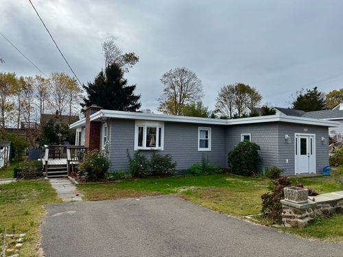 18 Bay St, Guilford, CT, 06437-3302 | Card Image