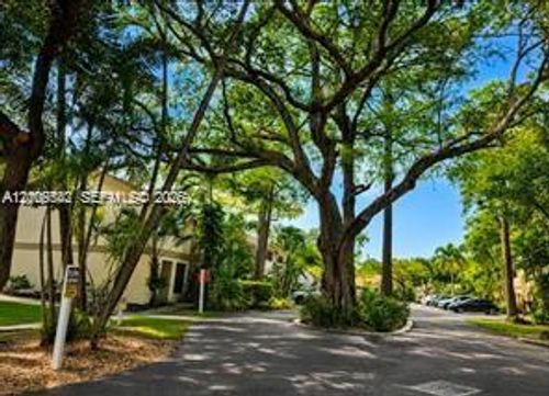 1301-3082 S Oakland Forest Dr, Oakland Park, FL, 33309-5629 | Card Image