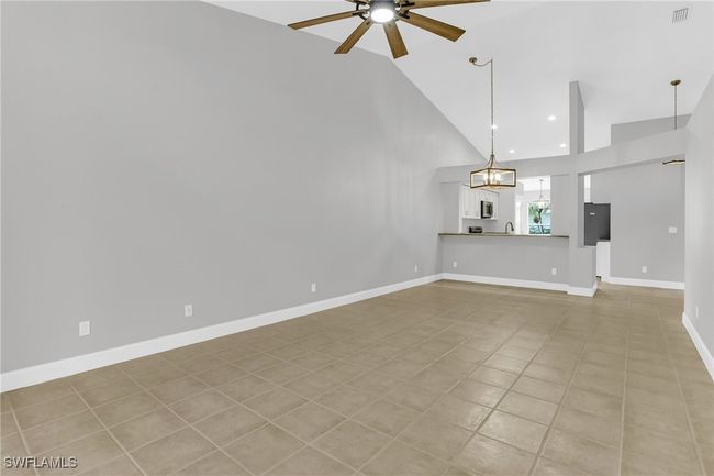 101 - 1660 Royal Cir, House attached with 3 bedrooms, 2 bathrooms and null parking in NAPLES FL | Image 6