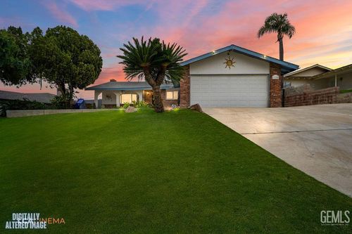 3108 Pesante Road, Bakersfield, CA, 93306 | Card Image