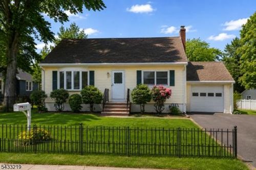 37 Linden Rd, Wayne, NJ, 07470-6239 | Card Image