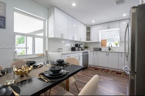 na-2242 Taft St, Hollywood, FL, 33020-2641 | Card Image