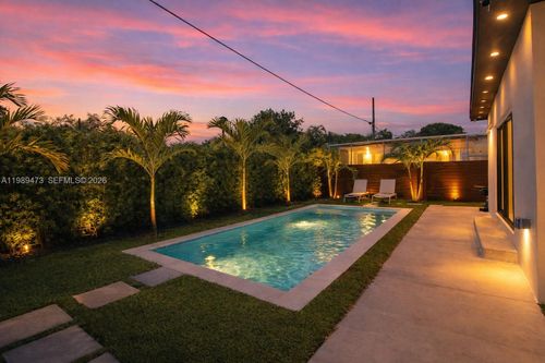 500 Nw 43rd St, Miami, FL, 33127-2649 | Card Image