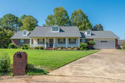 1724 Regency Dr, Malvern, AR, 72104-5755 | Card Image