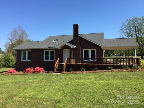 107 Perry Rd, Troutman, NC, 28166-8512 | Card Image
