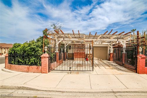 3944 Calle Mirador, Las Vegas, NV, 89103-2621 | Card Image