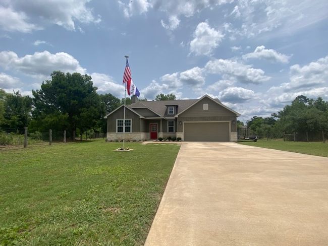 254 Cardinal Loop, House other with 3 bedrooms, 2 bathrooms and null parking in Paige TX | Image 36