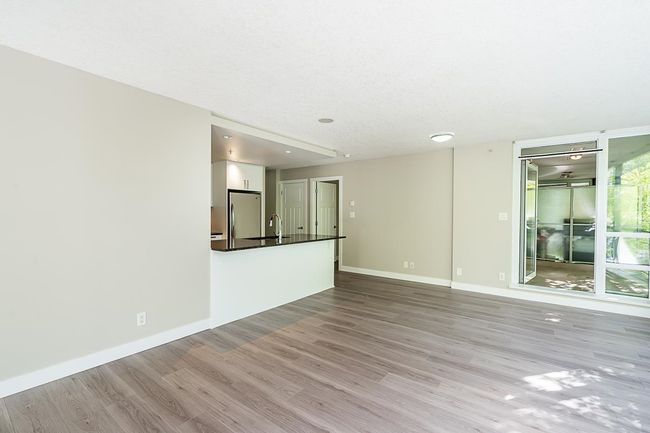 606 - 2978 Glen Drive, Condo with 3 bedrooms, 2 bathrooms and 1 parking in Coquitlam BC | Image 15