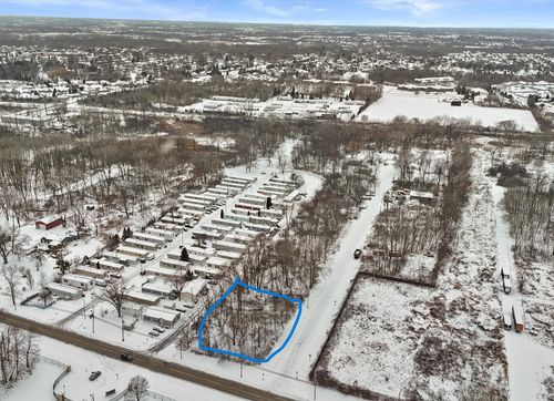 8465 S 5th Ave, Oak Creek, WI, 53154-3503 | Card Image