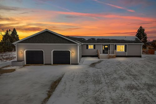 228 Ambler Dr, Brooklyn, MI, 49230-8922 | Card Image