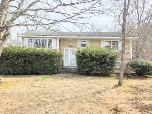 7 Rhona St, Hudson, NH, 03051-4838 | Card Image