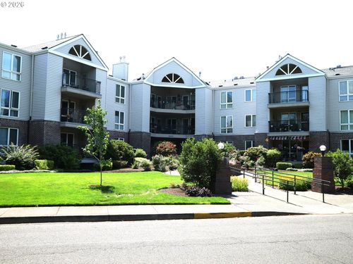 30-15530 Ne Knott St, Portland, OR, 97230-8707 | Card Image