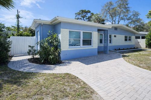 1105 Connecticut Rd, TARPON SPRINGS, FL, 34689-2830 | Card Image