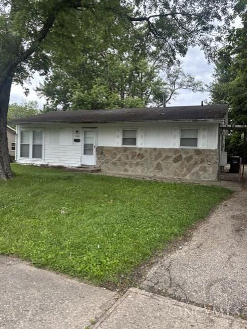 9585 Ridgemoor Ave, Cincinnati, OH, 45231-2249 | Card Image