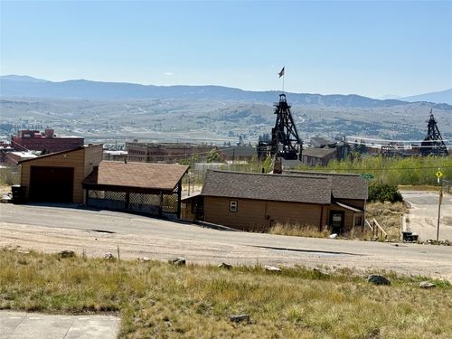 112 Bell St, Butte, MT, 59701-8608 | Card Image