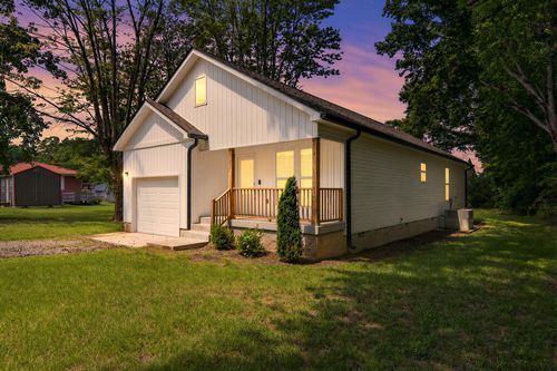 207 207, Smithville, TN, 37116 | Card Image