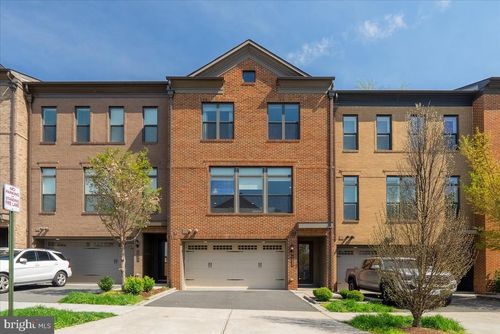 4537 Plateau Dr, FAIRFAX, VA, 22030-6283 | Card Image