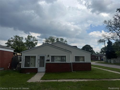 8402 Robindale Ave, Dearborn Heights, MI, 48127-1211 | Card Image