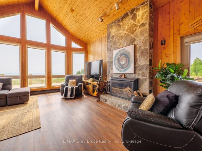 157 Zorra Dr, House other with 3 bedrooms, 2 bathrooms and 6 parking in Tobermory ON | Image 20
