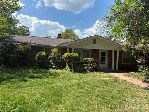 104 Turley Falls Rd, Hendersonville, NC, 28739-7112 | Card Image