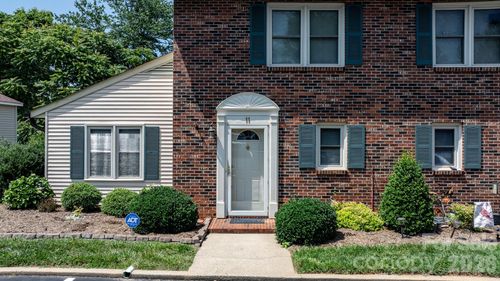 11-1330 5th St Ne, Hickory, NC, 28601-2044 | Card Image