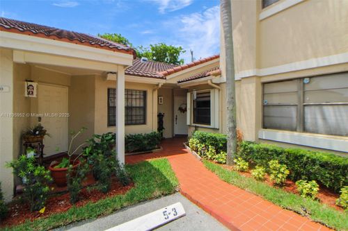 17012 Nw 66th Ct, Hialeah, FL, 33015-4636 | Card Image