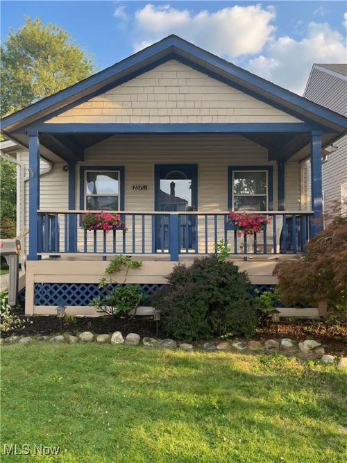20761 Stanford Ave, Fairview Park, OH, 44126-1432 | Card Image