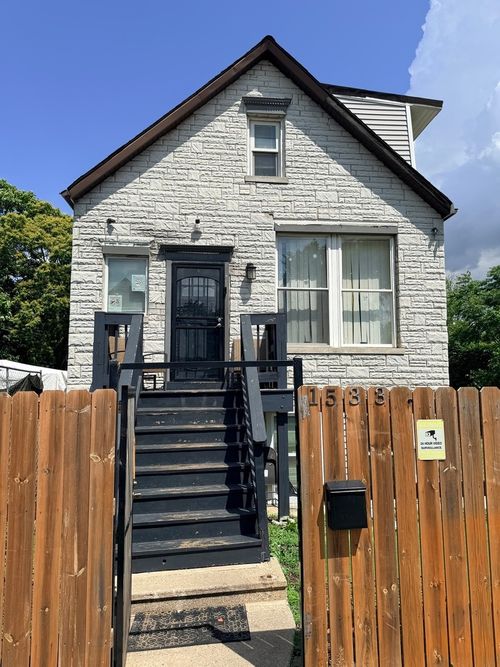 1533 S Kilbourn Ave, Chicago, IL, 60623-1036 | Card Image