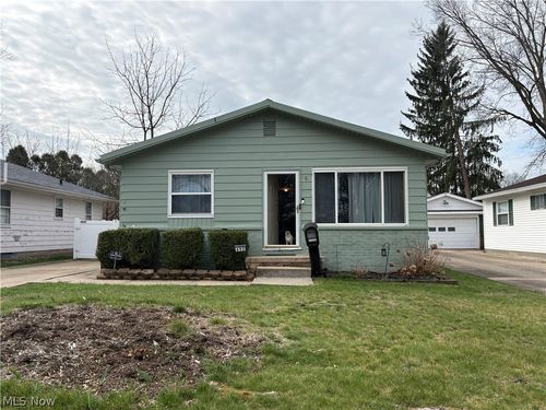 492 Franklin Ave, Cuyahoga Falls, OH, 44221-1822 | Card Image