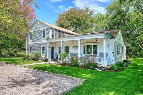46 Channing Rd, Narragansett, RI, 02882-1489 | Card Image