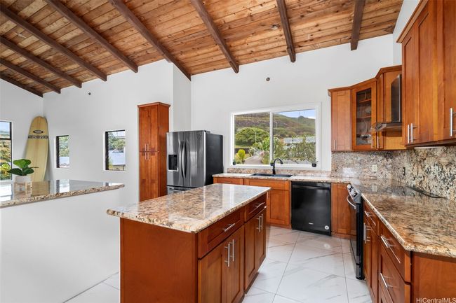B - 44-279 Kaneohe Bay Dr, House other with 4 bedrooms, 3 bathrooms and 3 parking in Kaneohe HI | Image 6