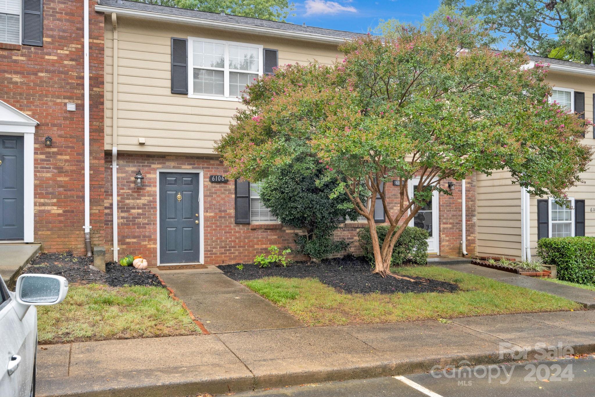 Heath Ridge Ct, Charlotte, NC 28210