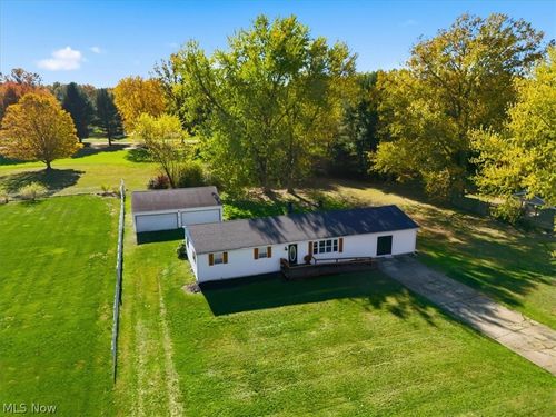 4866 Lovers Ln, Ravenna, OH, 44266-9181 | Card Image