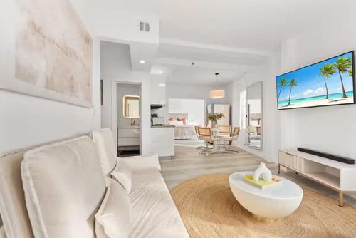 103a104-530 Ocean Dr, Miami Beach, FL, 33139-6616 | Card Image