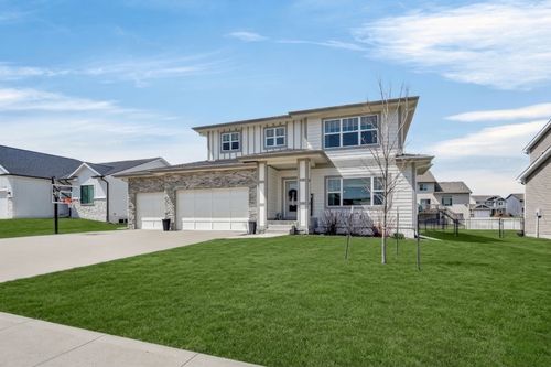 1194 89th St, West Des Moines, IA, 50266-8532 | Card Image