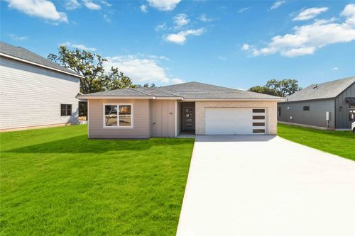 16 Summertime Cir, Wimberley, TX, 78676-2243 | Card Image