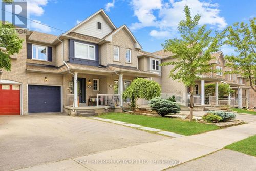 86 Coleridge Dr, Newmarket, ON, L3X2T5 | Card Image