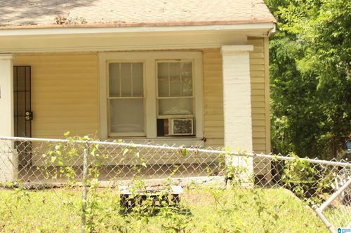 1426 Thomason Ave, TARRANT, AL, 35217-2551 | Card Image