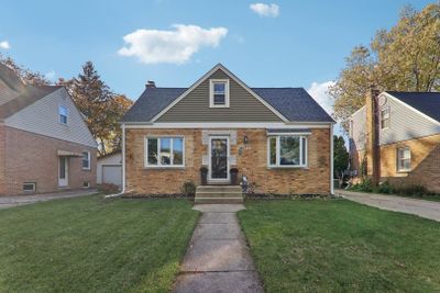 516 N Maple Street, House other with 3 bedrooms, 2 bathrooms and 2 parking in Mount Prospect IL | Image 1