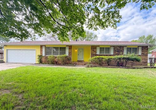 903 Glenn Dr, Sikeston, MO, 63801-3929 | Card Image