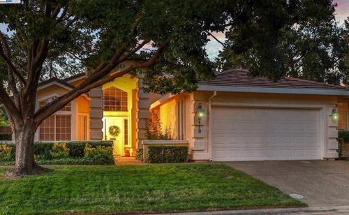 6113 Fountaindale Way, Carmichael, CA, 95608-1791 | Card Image