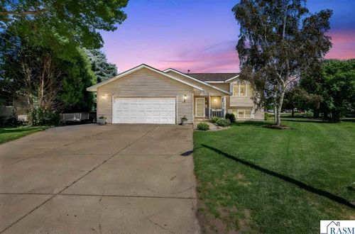 513 Sumac Rd, Madison Lake, MN, 56063-2039 | Card Image