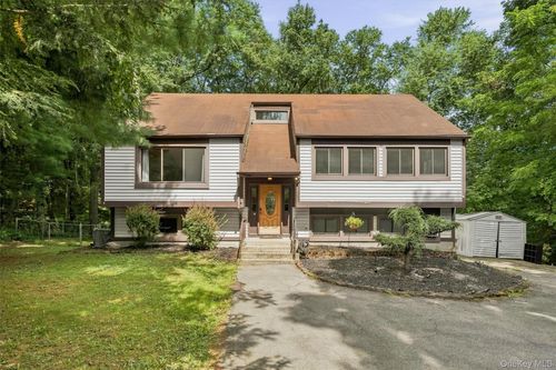 383 Rt 32, Woodbury, NY, 10917 | Card Image